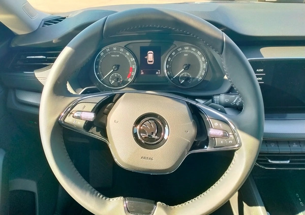 Skoda Octavia cena 109500 przebieg: 55000, rok produkcji 2022 z Skawina małe 191